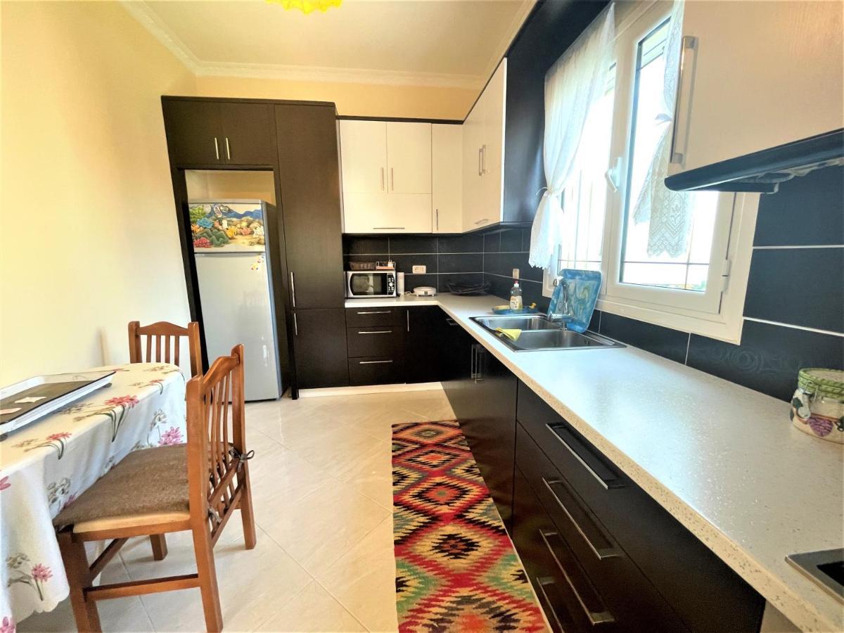 Villa Iremia Family Holidays Vlore Bagian luar foto