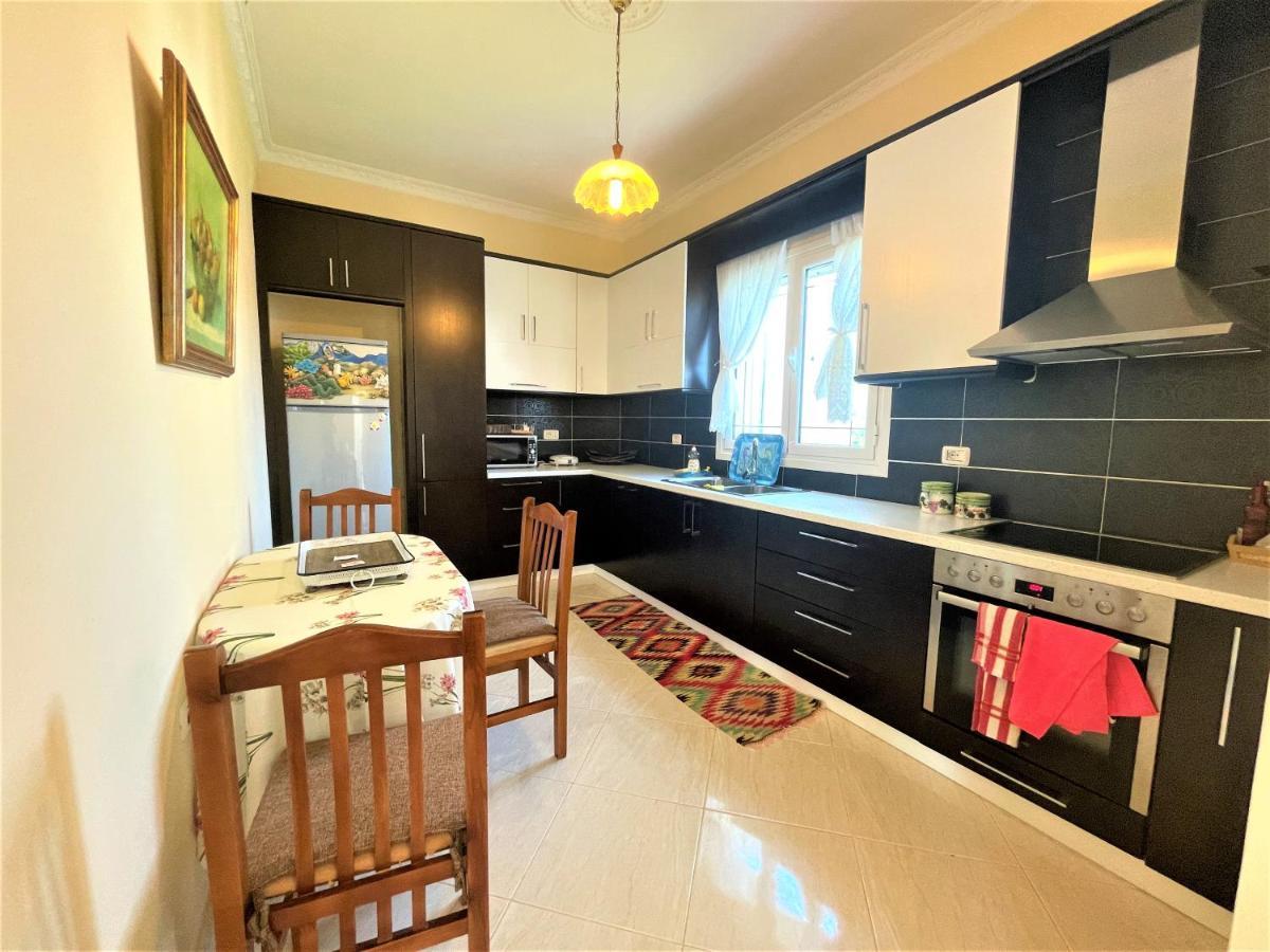 Villa Iremia Family Holidays Vlore Bagian luar foto