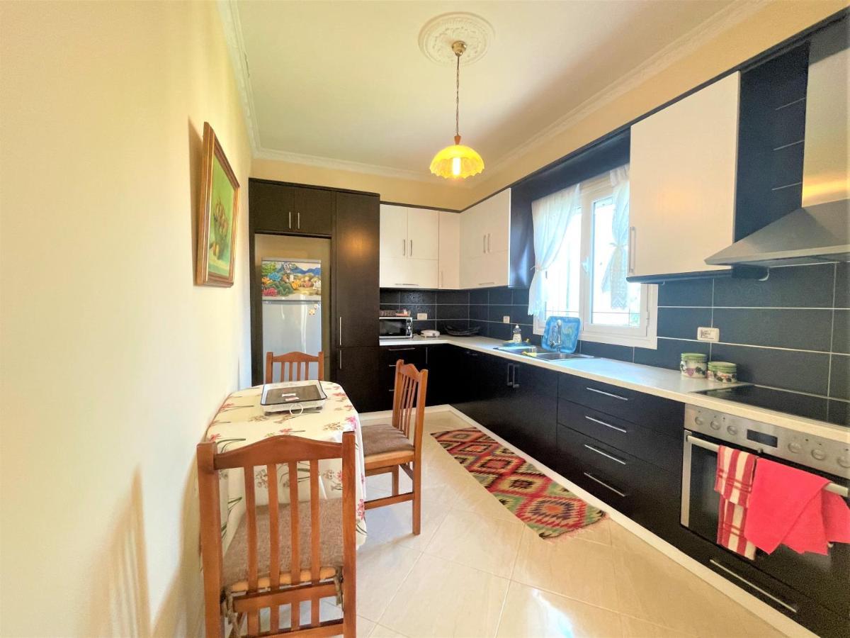 Villa Iremia Family Holidays Vlore Bagian luar foto